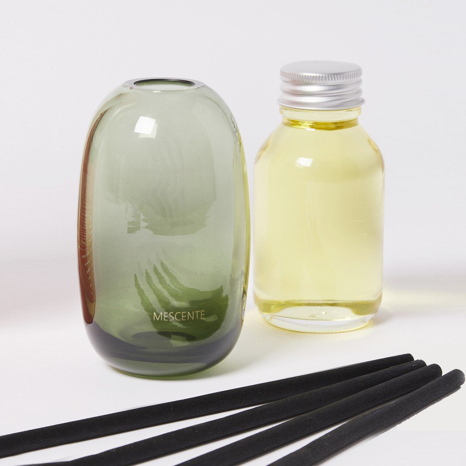 Luxusní 100ml 200ml 500ml diamantové kulaté lahvičky Loris Sola Flowers Amber Crystal Eyfel Parfém Reed Difuzér Oil