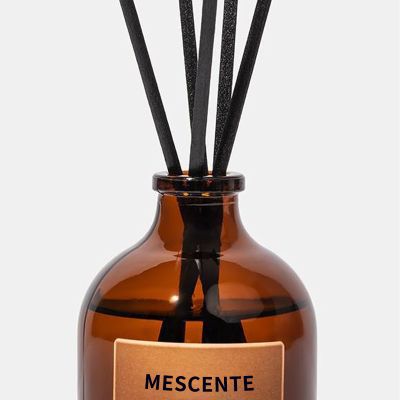 Big Black And Gold 100 ml duhové luxusní sklo barevné tyčinky Fiber Reed difuzér Osvěžovač vzduchu Rozdlo