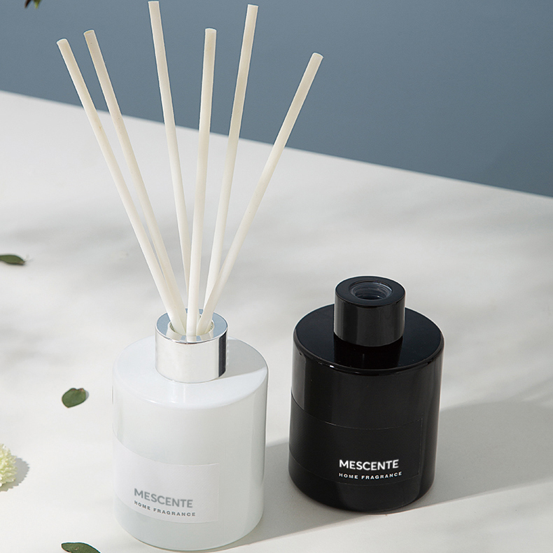 M&Scent velkoobchod luxusní soukromý dekorativní květinový difuzér z rákosového vlákna se zátkou