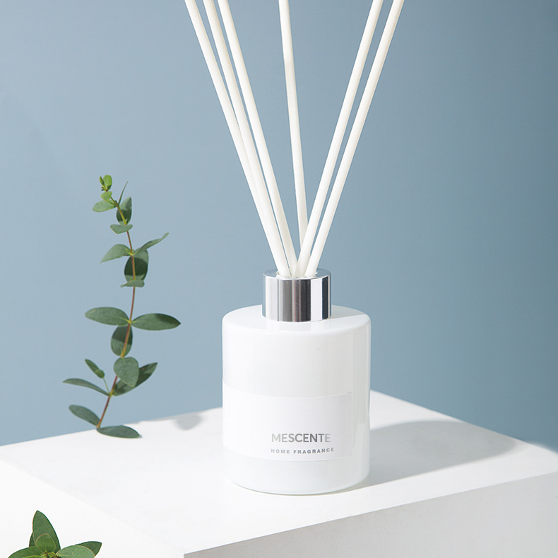 M&Scent velkoobchod luxusní soukromý dekorativní květinový difuzér z rákosového vlákna se zátkou
