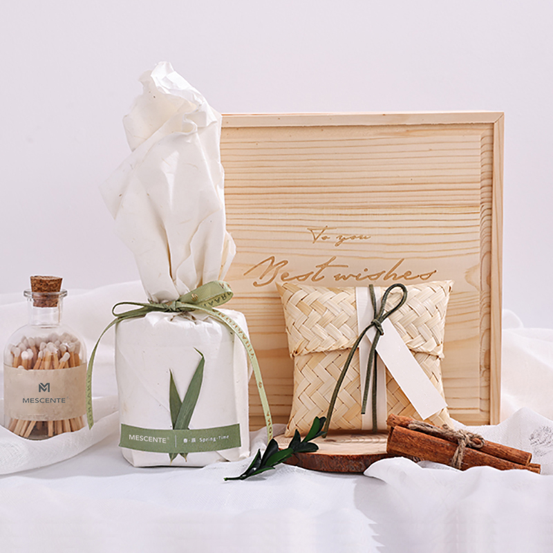 M&Scent luxusní dřevěné svícení svíčky privátní značky s vůní krabičky