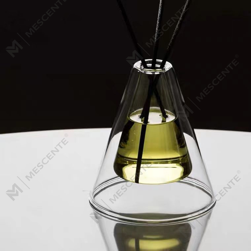 Vlastní velká Hex Essenza Jedinečná skleněná láhev Bílá Matná Extra Air Aroma Rákosový difuzér Domácí vůně, rákosové difuzéry Vánoce