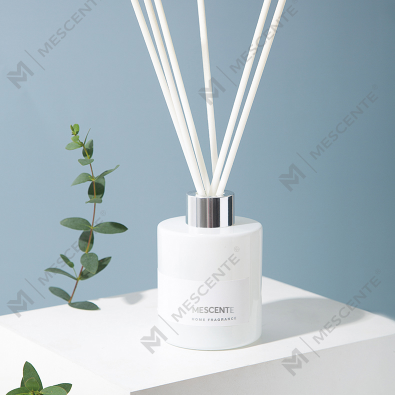 M&Scent velkoobchod luxusní privátní dekorativní květinový difuzér z rákosového vlákna se zátkou