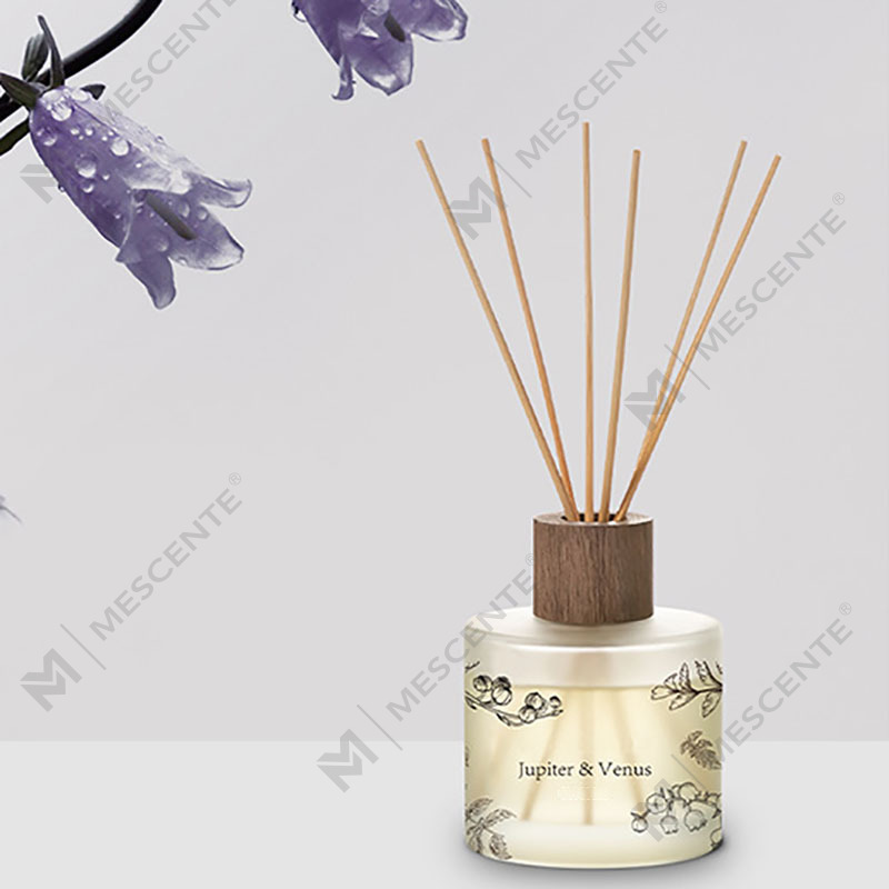 Velkoobchod M&Scent Luxusní zakázkové dekorativní jantarové sklo Bez ohně Unikátní Transparentní Květinový Aroma Reed Difuzér