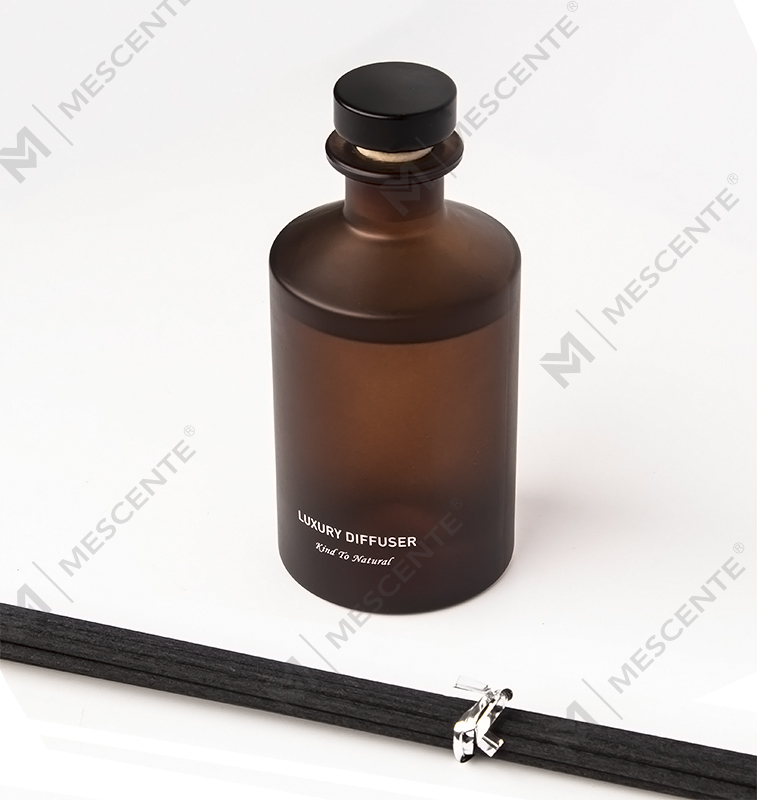 M&Scent Custom Luxury Lahev z matného skla Home Essential Oil Reed Difuzér
