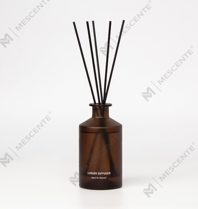 M&Scent Custom Luxury Lahev z matného skla Home Essential Oil Reed Difuzér