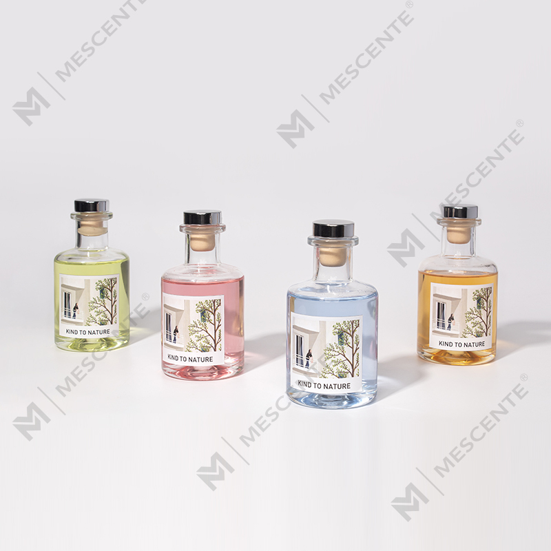 M&Scent Luxury 200ml přizpůsobená bílá láhev Dřevěné tyčinky Reed difuzér s krabičkou