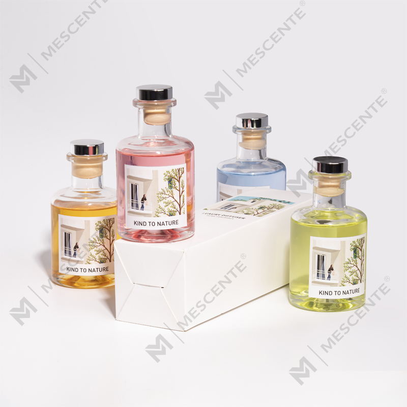 M&Scent Luxury 200ml přizpůsobená bílá láhev Dřevěné tyčinky Reed difuzér s krabičkou