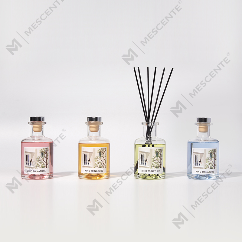 M&Scent Luxury 200ml přizpůsobená bílá láhev Dřevěné tyčinky Reed difuzér s krabičkou