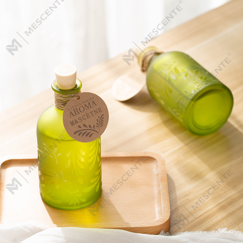 M&Scent Luxury Custom Private Label Skleněná láhev Flower Liquid Reed Difuzér s dárkovou krabičkou