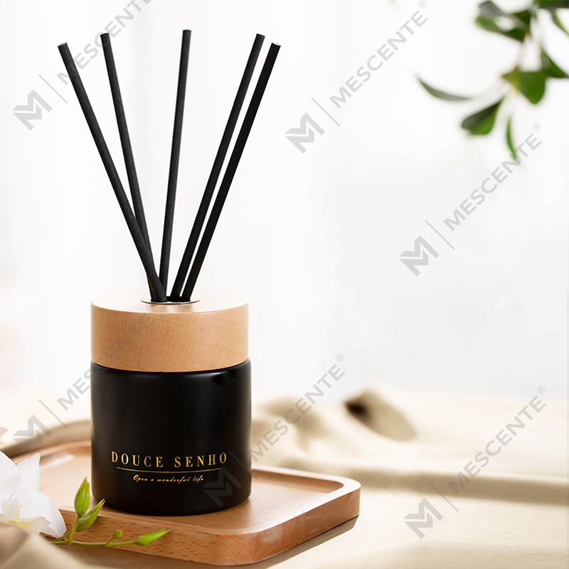 M&Scent Black Bottle Parfém Aroma rákosový difuzérový olej, vůně Thajské rákosové difuzéry Dárková sada