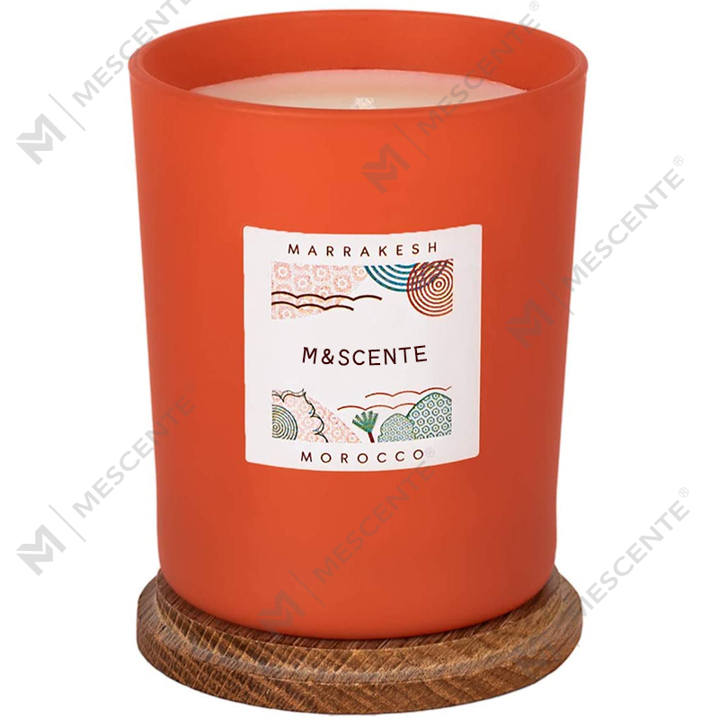 M&Scent zakázková privátní značka vyrábí barevné elegantní svíčky ze sójového vosku