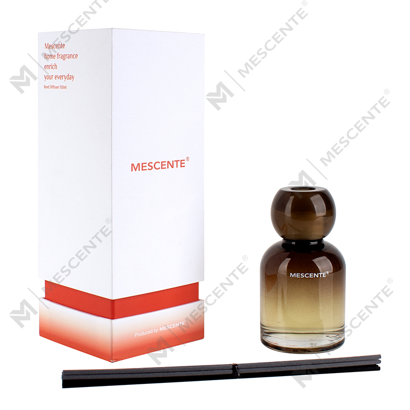 150ml skleněná lahvička s difuzérem vůně M23050