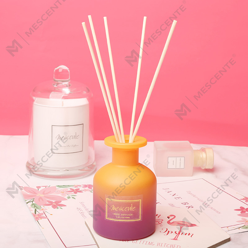 M&Scent privátní značka kulatého flakonu s vůní z rákosu