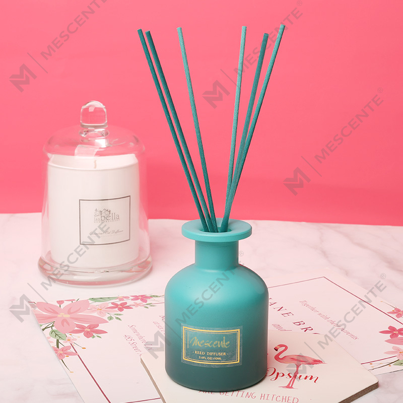 M&Scent privátní značka kulatého flakonu s vůní z rákosu