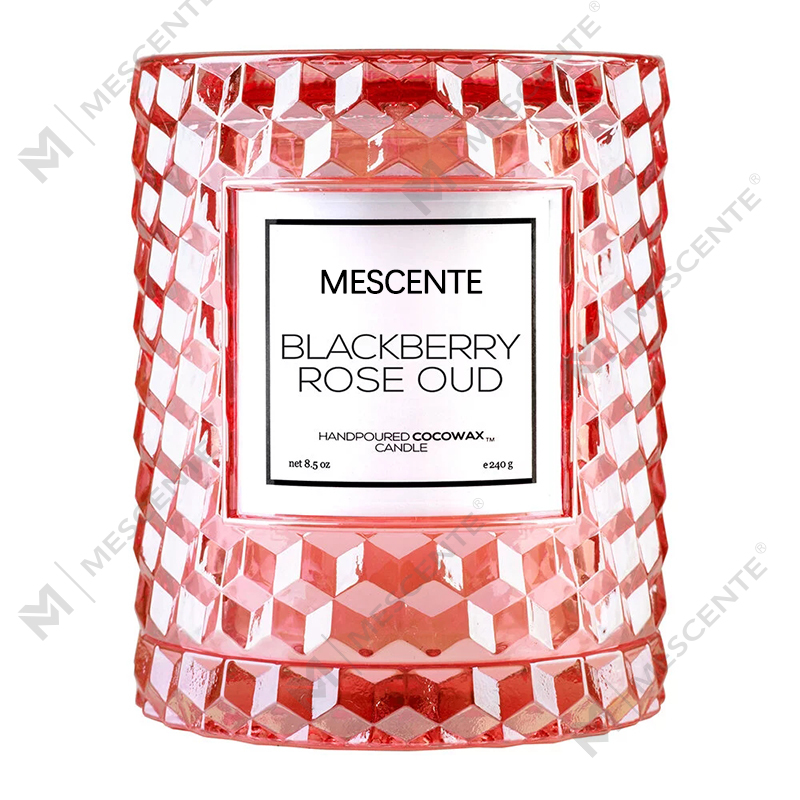 M&Scent vlastní vánoční dekorace Blackberry Rose Oud Icon Svíčka