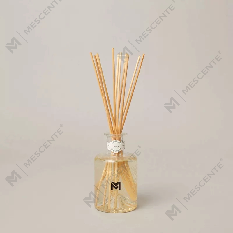 Osvěžovač vzduchu M&Scent Gruppo Di Reed, sada domácích vánočních difuzérů z olejového rákosu